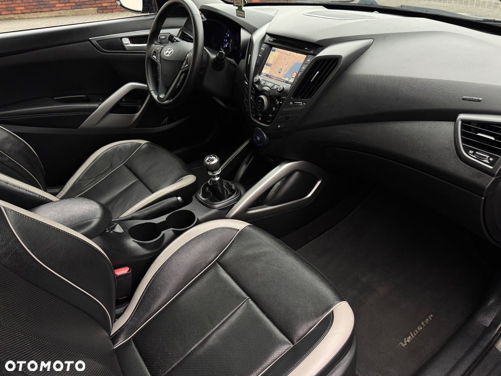 Hyundai Veloster 1.6 Turbo Premium - 16