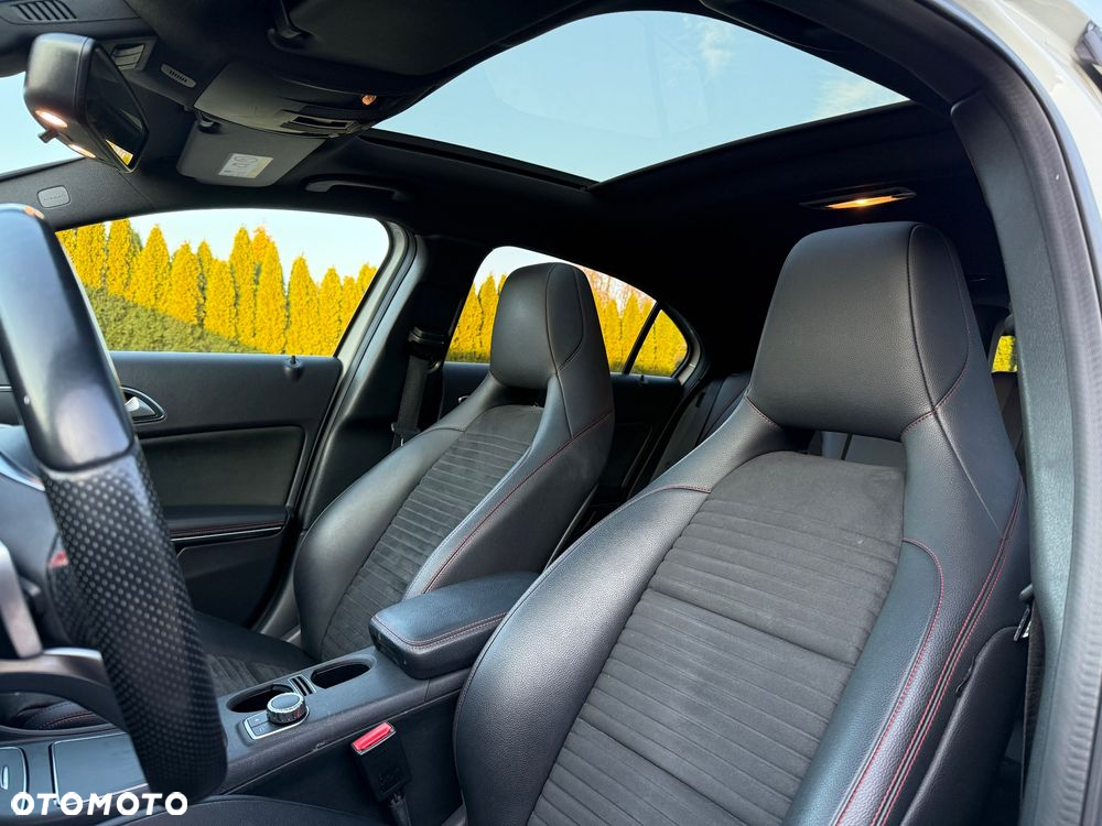 Mercedes-Benz Klasa A 220 4-Matic AMG Line - 22