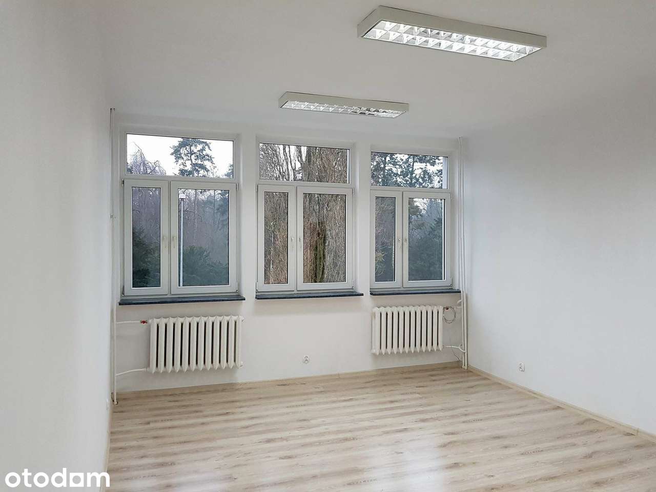 Lokal biurowy 26m², II piętro, ul. Mieszka I 80 (1.400 zł netto/m-c)