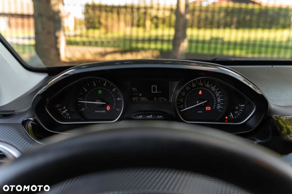 Peugeot 2008 PureTech 82 Style - 22