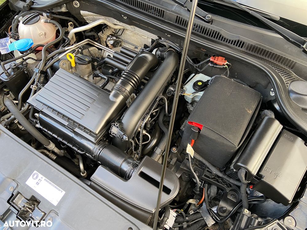 Volkswagen Jetta 1.2 TSI Trendline - 14