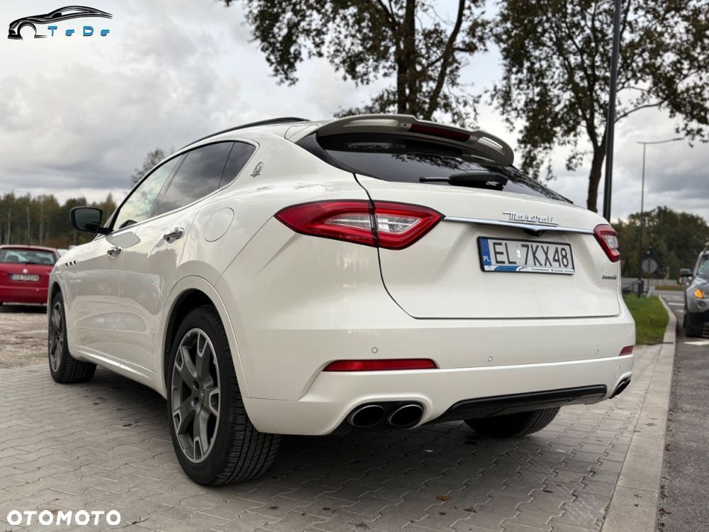 Maserati Levante S Granlusso - 13