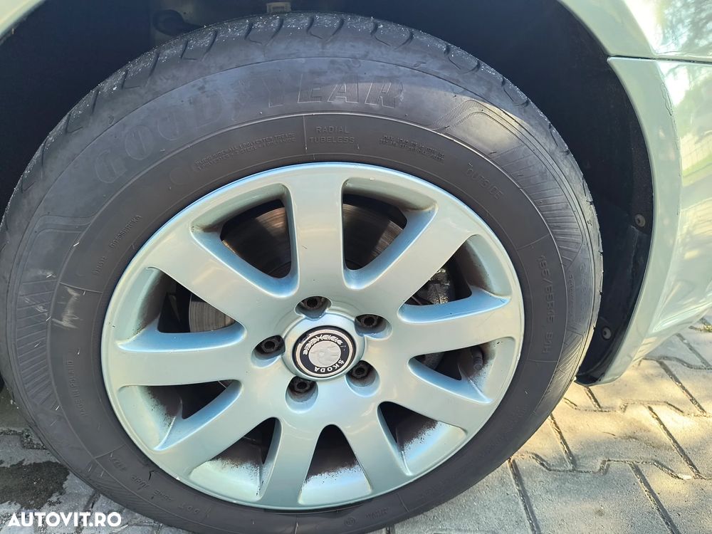 Skoda Octavia 2.0 TDI Ambiente - 10