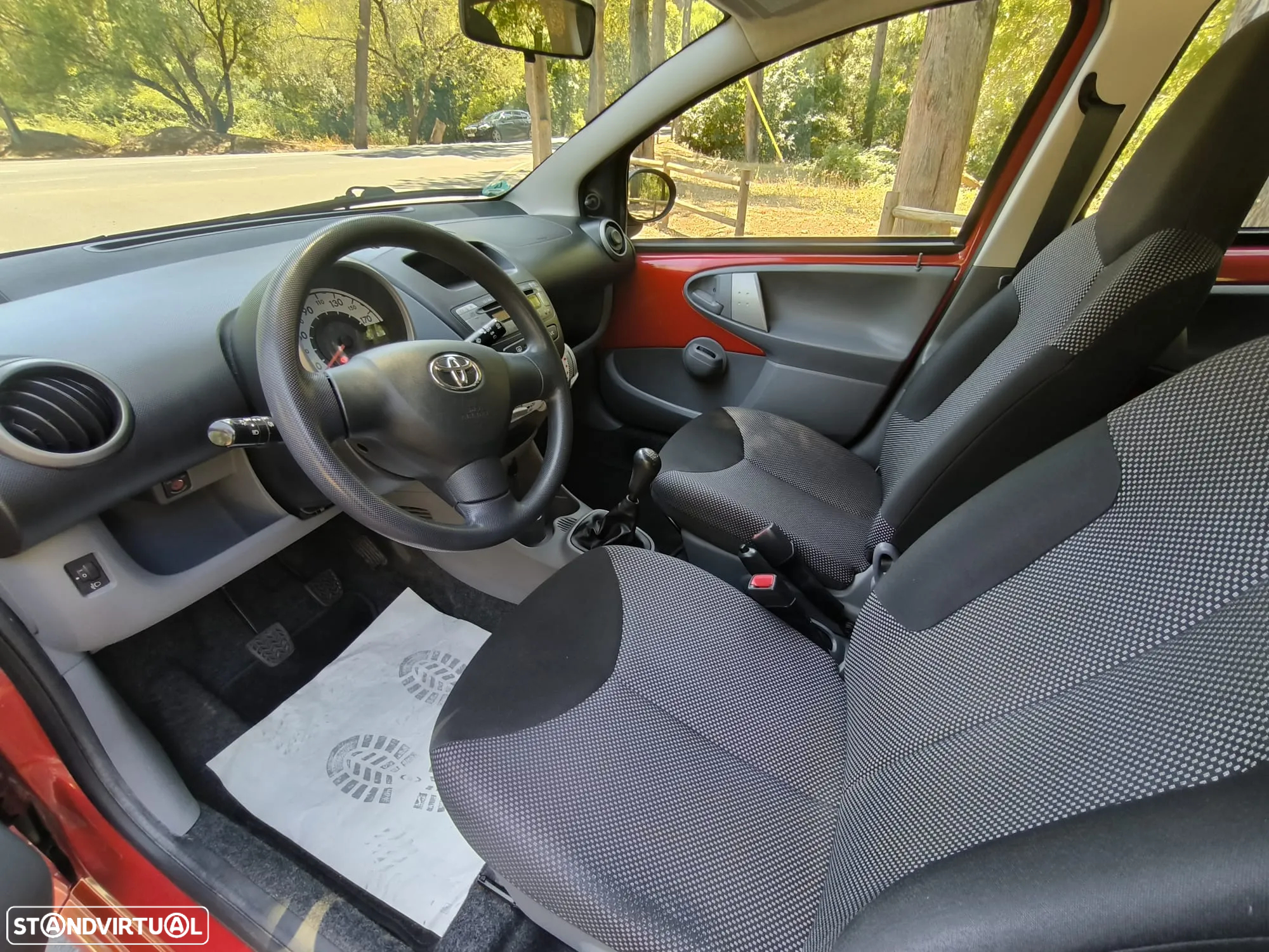 Toyota Aygo 1.0 Plus - 14