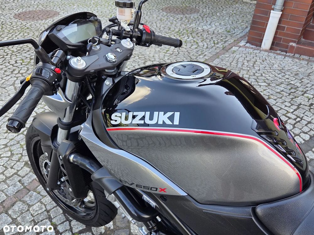 Suzuki SV - 23