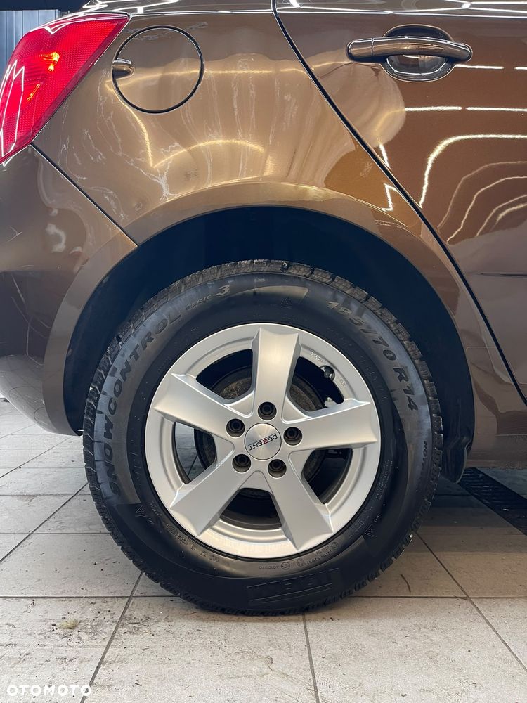 Skoda Fabia 1.2 HTP Fresh - 24