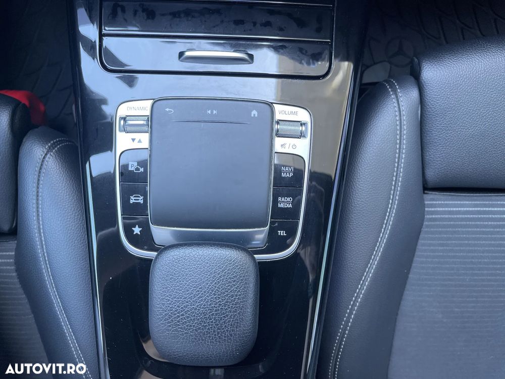 Mercedes-Benz A 200 Sedan 7G-DCT Progressive - 13