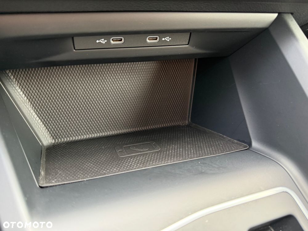 Volkswagen Golf - 32