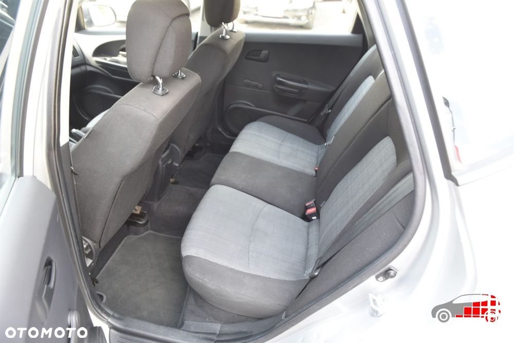 Kia Ceed - 14