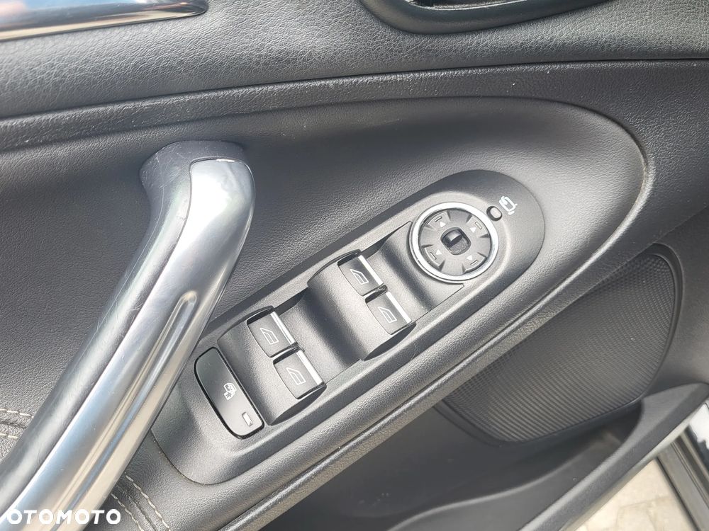 Ford S-Max 2.0 T Titanium - 24