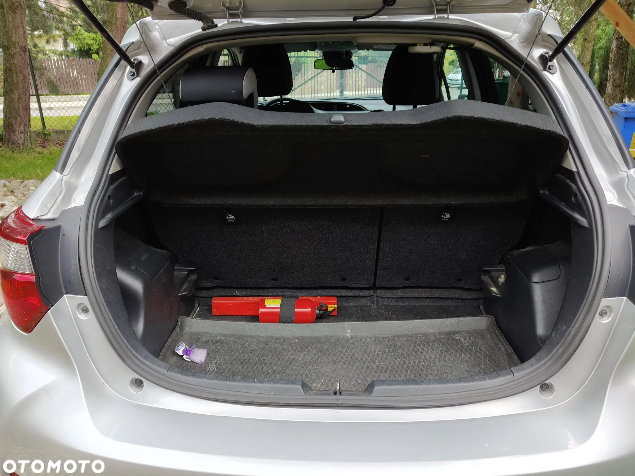 Toyota Yaris Hybrid 100 Premium - 15