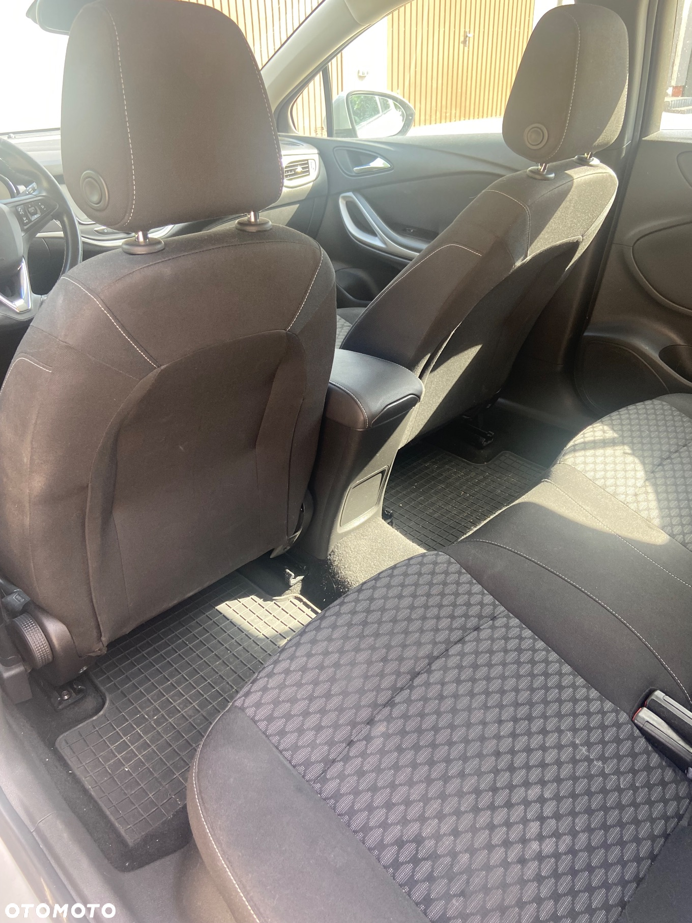 Opel Astra IV 1.6 CDTI Enjoy - 12