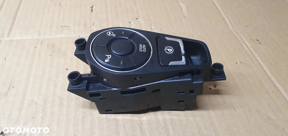 Przełącznik włącznik hamulca ręcznego PDC Auto Hold Hyundai I40 93766-3Z580 - 3