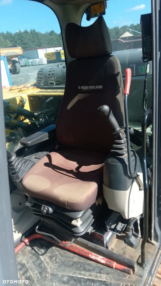 New Holland e265 - 4