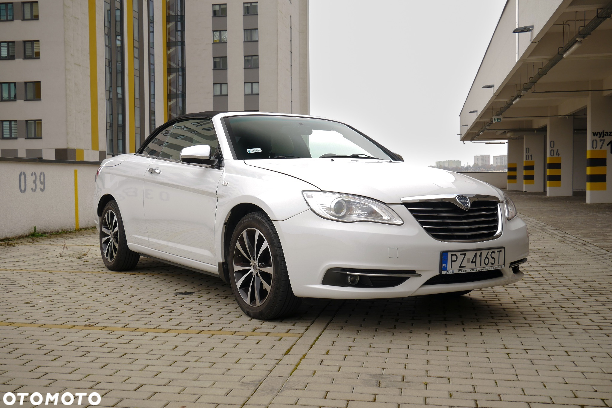 Chrysler 200 - 2