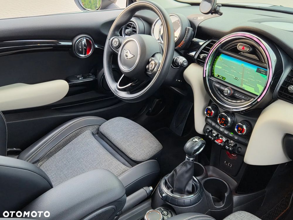 MINI Cooper Seven Chili - 9