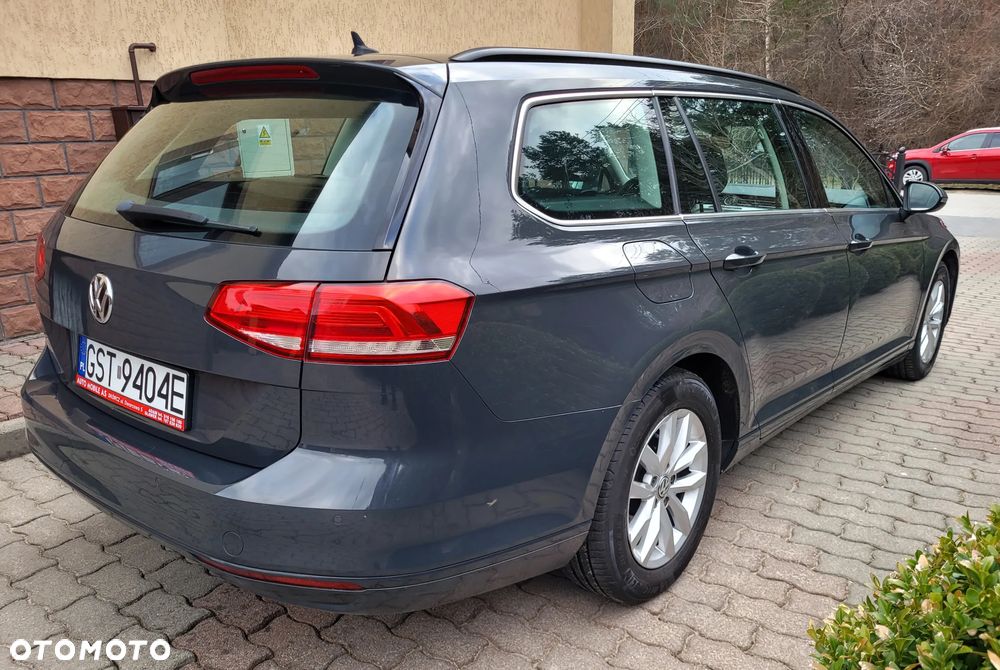 Volkswagen Passat - 2