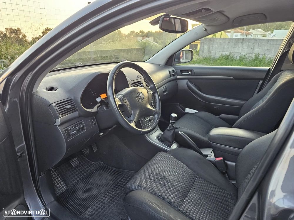 Toyota Avensis SW 2.0 D-4D Sol+GPS - 6