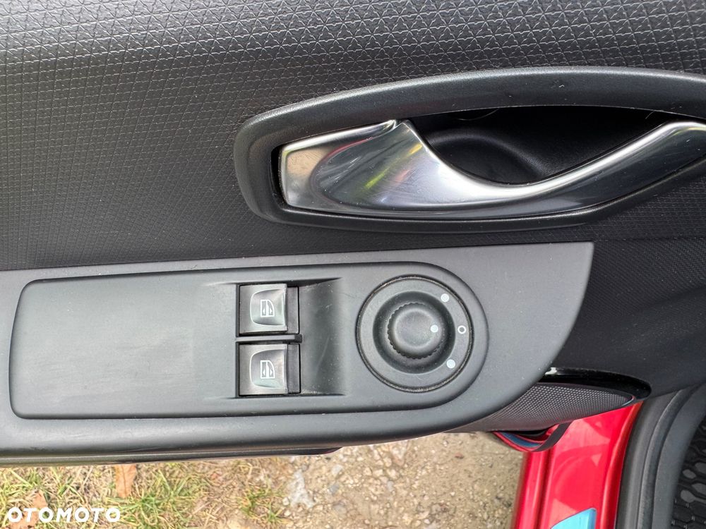 Renault Clio - 20