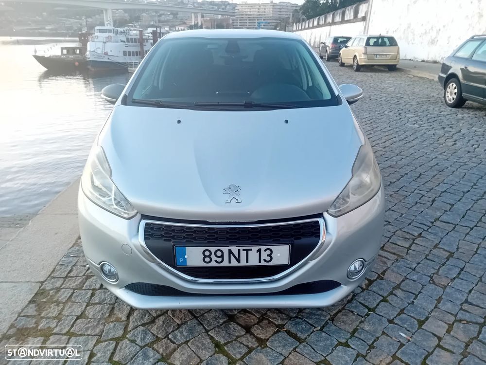 Peugeot 208 1.4 HDi Active - 2