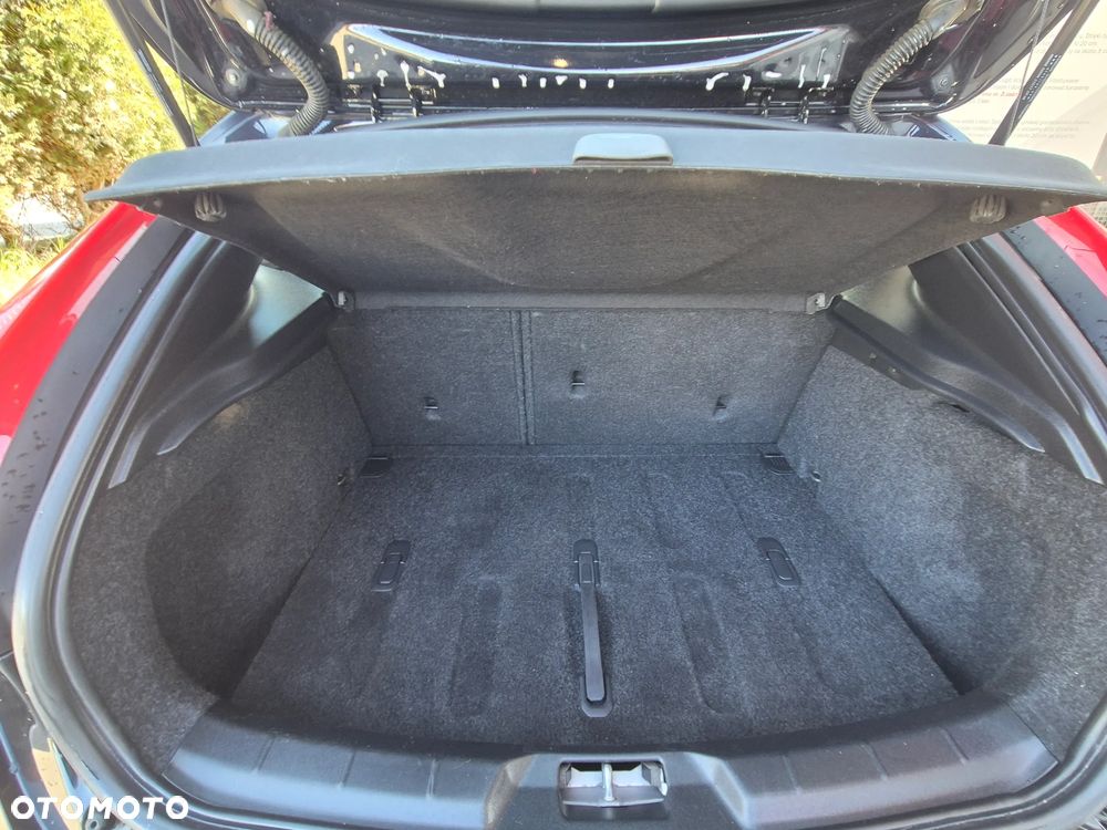 Volvo V40 T3 Geartronic Momentum - 27