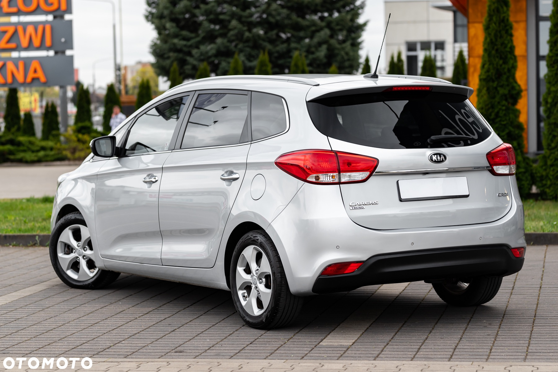 Kia Carens 1.7 CRDi L - 18