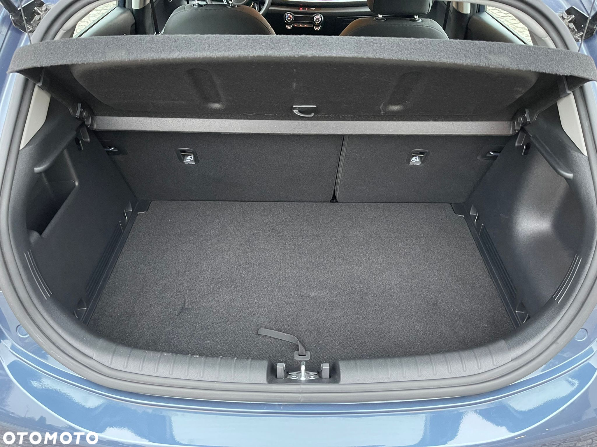 Kia Rio - 16