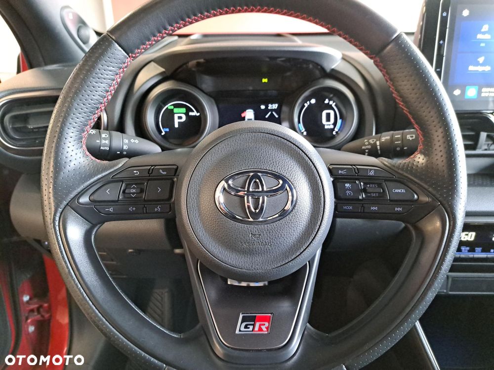 Toyota Yaris - 32
