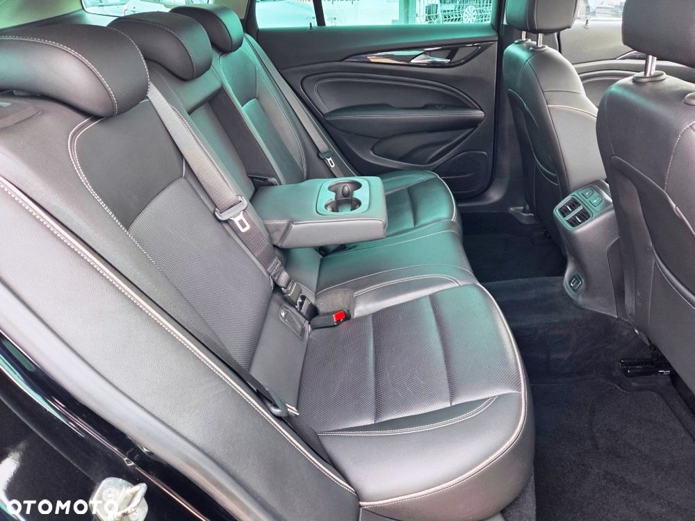 Opel Insignia 2.0 CDTI 4x4 Exclusive S&S - 30