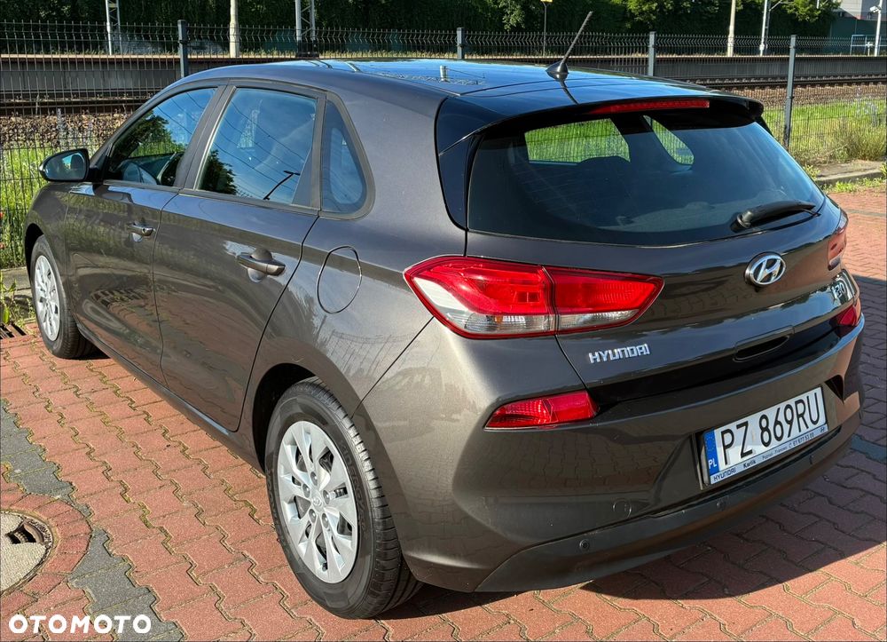 Hyundai i30 1.4 Classic + - 12