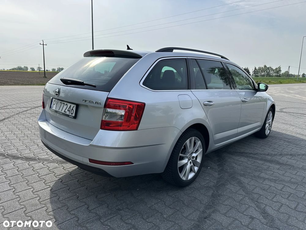 Skoda Octavia 2.0 TDI Ambition DSG - 6