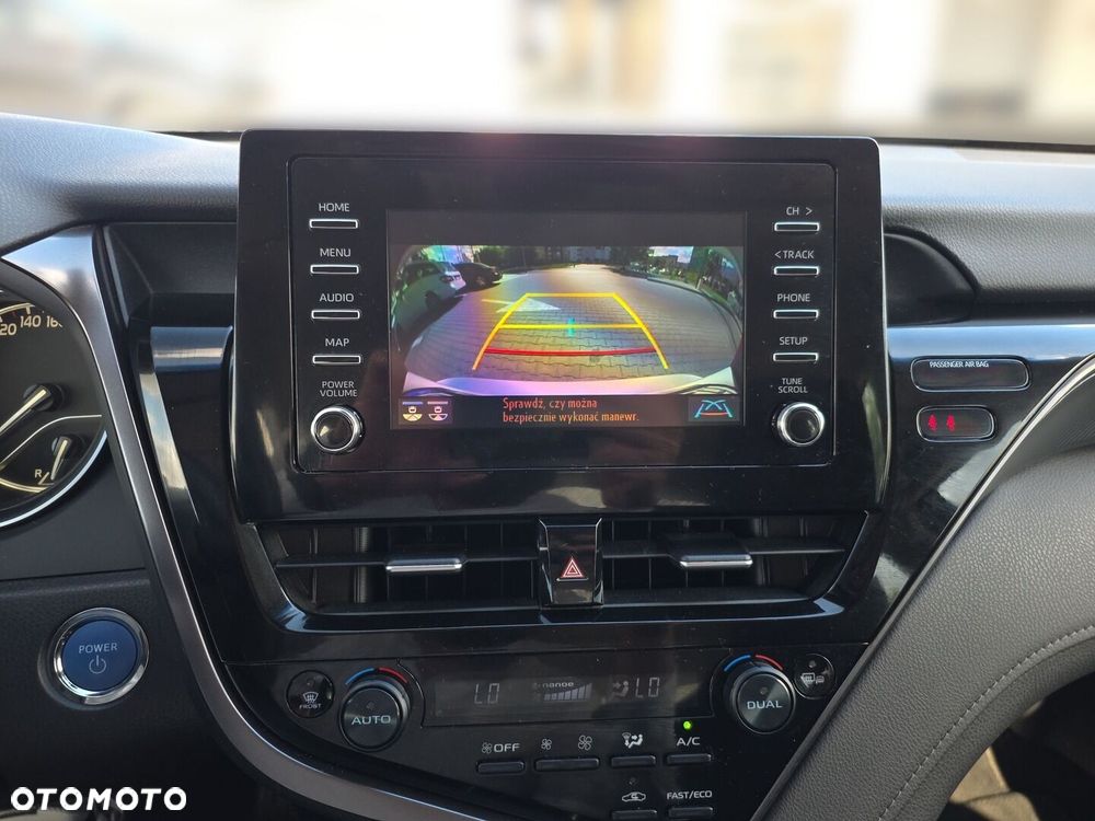 Toyota Camry 2.5 Hybrid Comfort CVT - 18