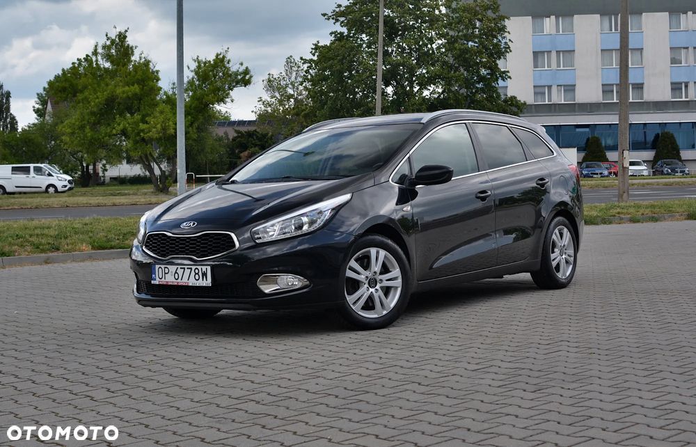 Kia Ceed 1.6 GDI Dream Team Edition - 2