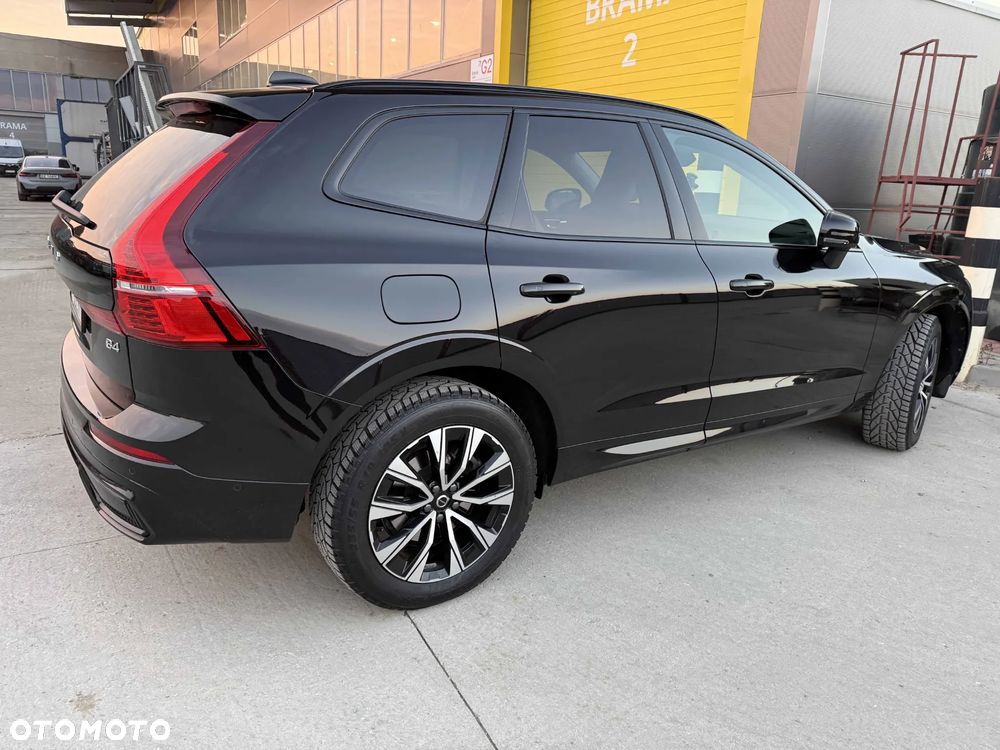 Volvo XC 60 B4 D Plus Dark - 15