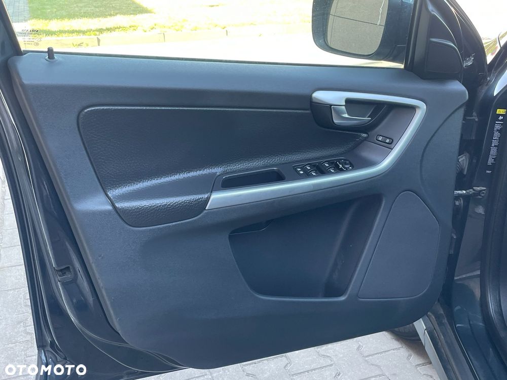 Volvo XC 60 D5 AWD Summum - 22