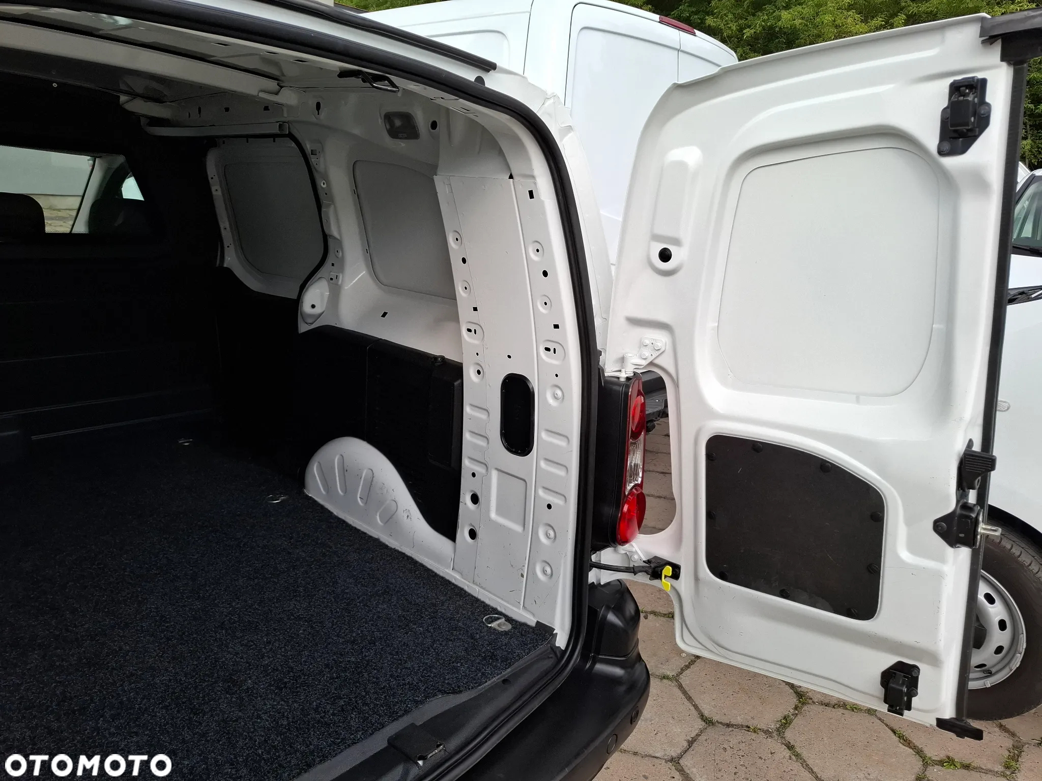 Peugeot Partner 2016 LIFT LONG DŁUGI KLIMA 3OSOBOWY - 24