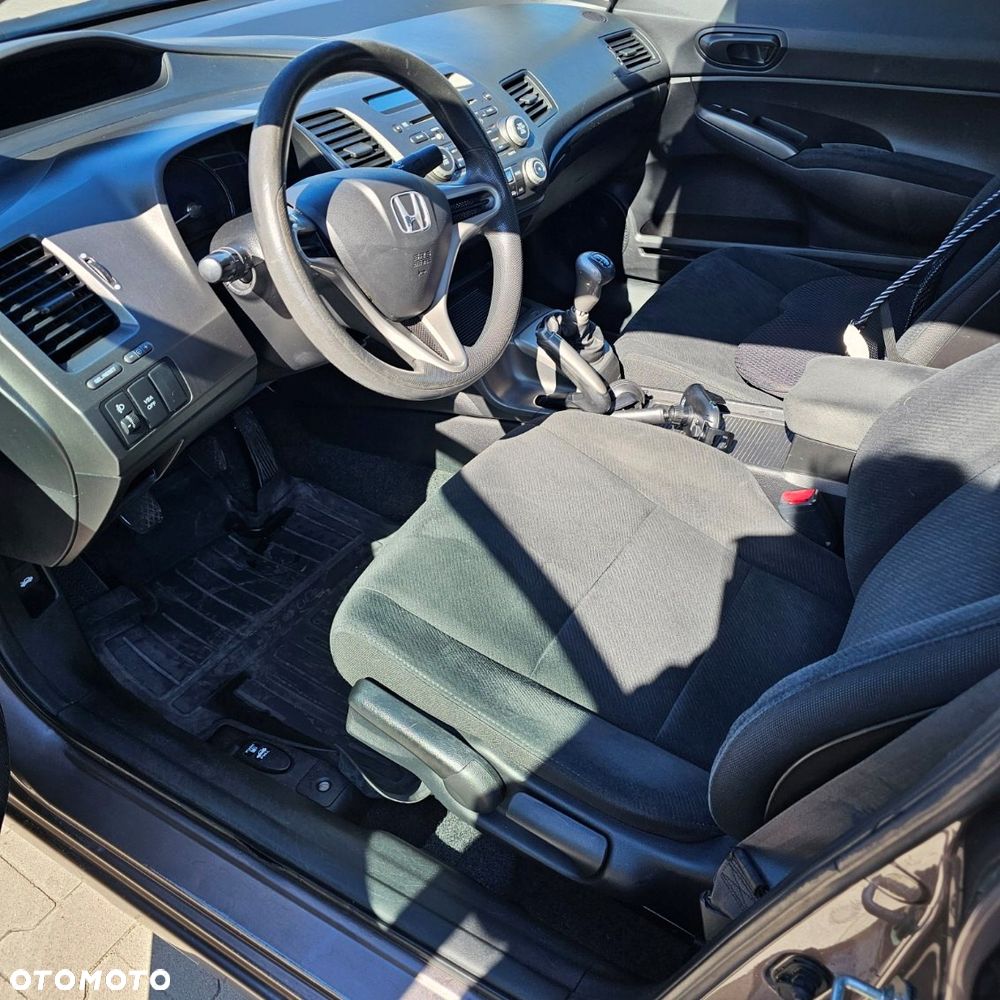 Honda Civic 1.8 Comfort - 8