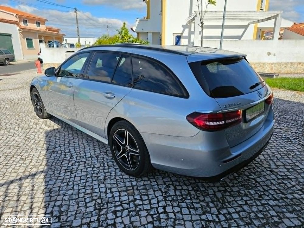 Mercedes-Benz E 300 - 4