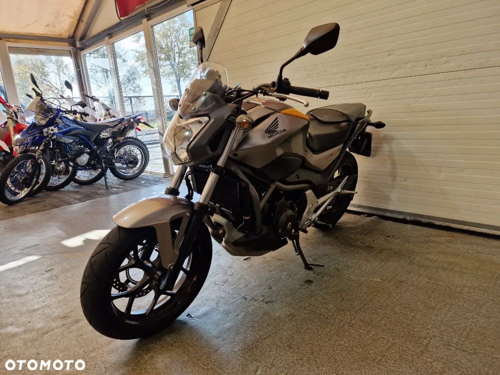 Honda NC - 12