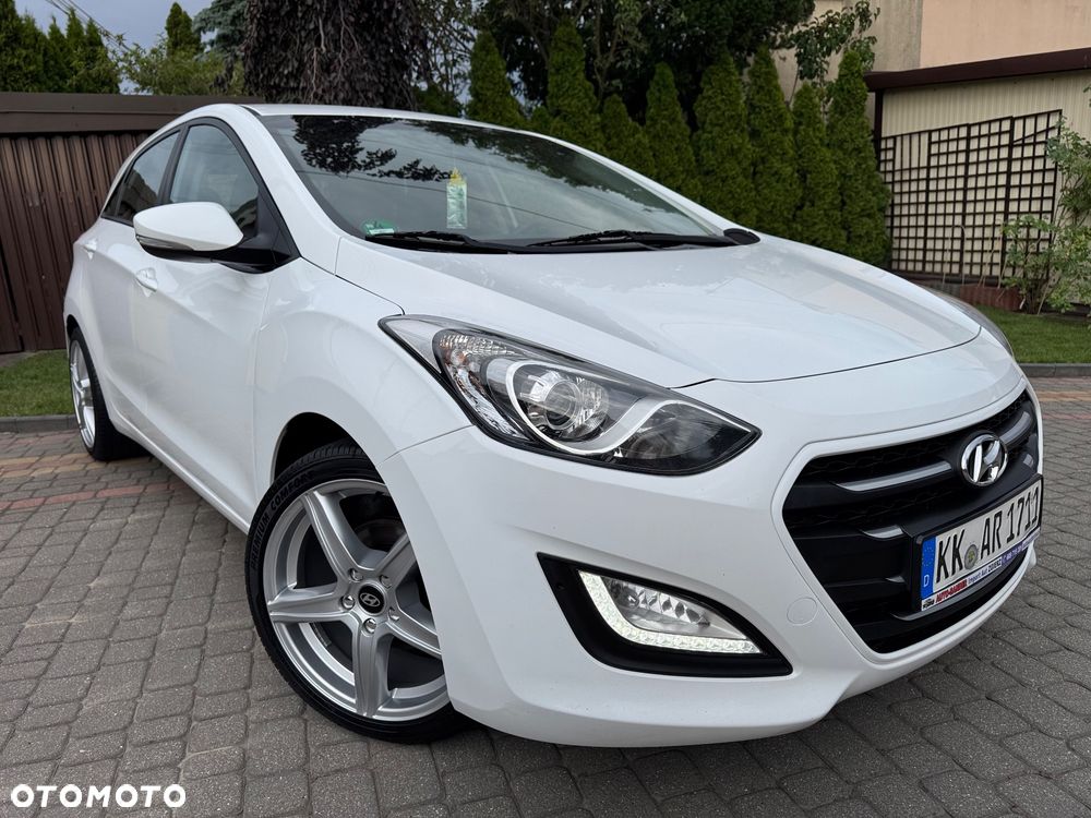Hyundai i30 1.6 CRDi BlueDrive Classic + - 2