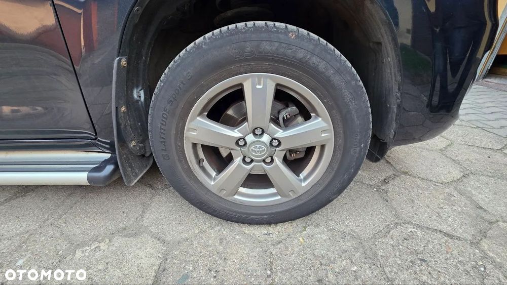 Toyota RAV4 2.2 D-4D Premium - 17