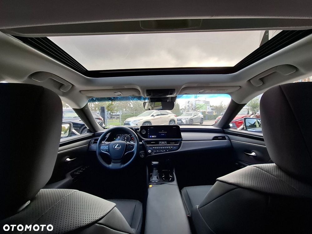 Lexus ES 300h Business Edition - 28