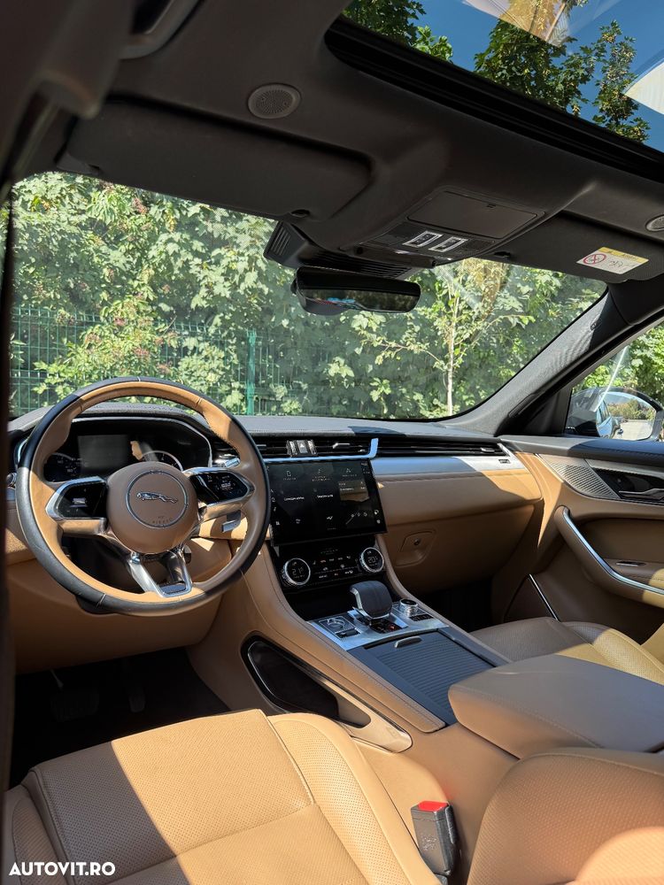 Jaguar F-Pace - 10