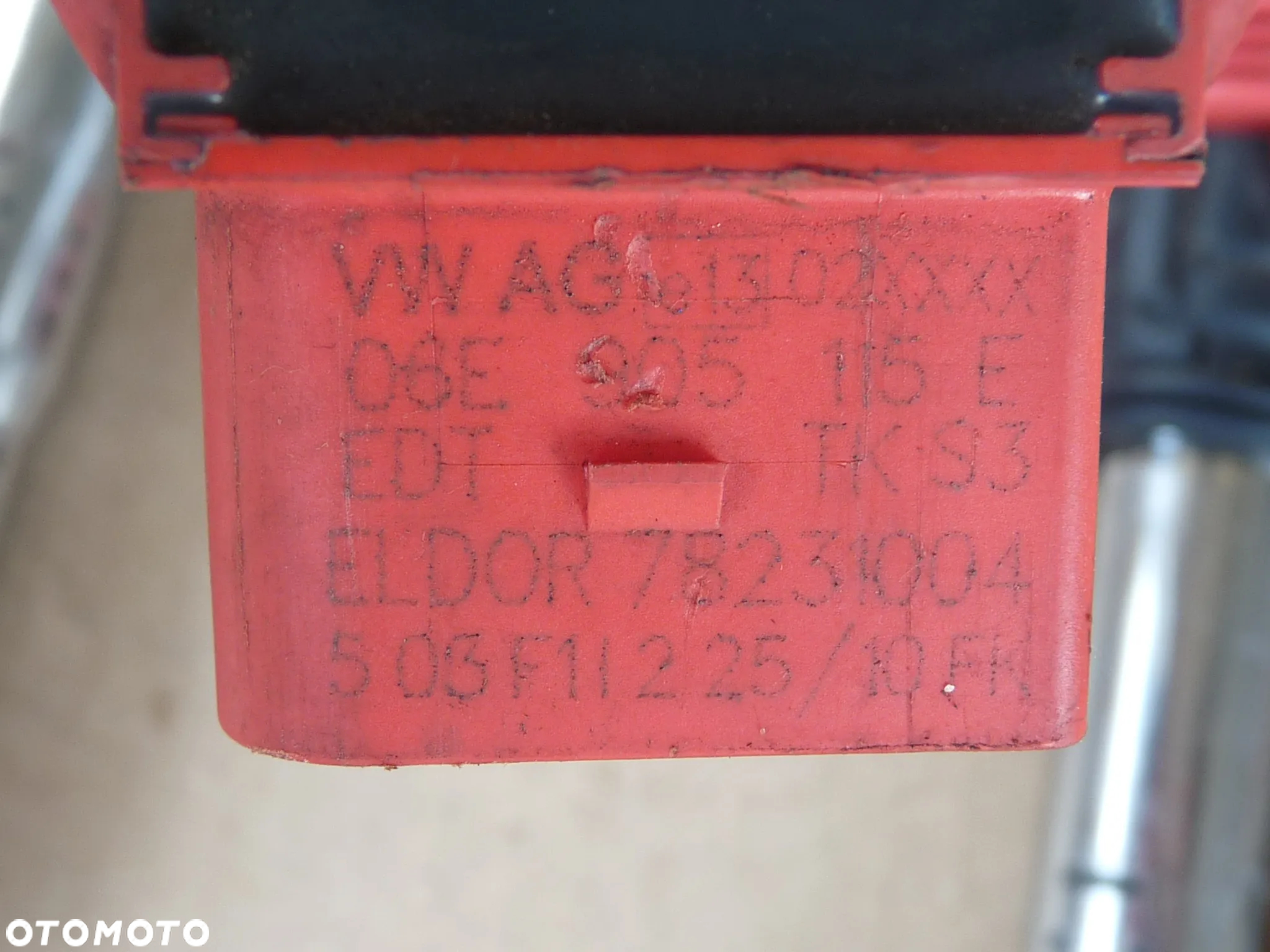 AUDI A8 D3 Q7 4L  A3 CEWKA ZAPŁONOWA 077905115E - 5