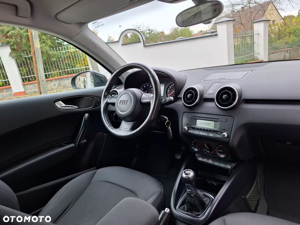 Audi A1 1.4 TFSI Attraction - 8