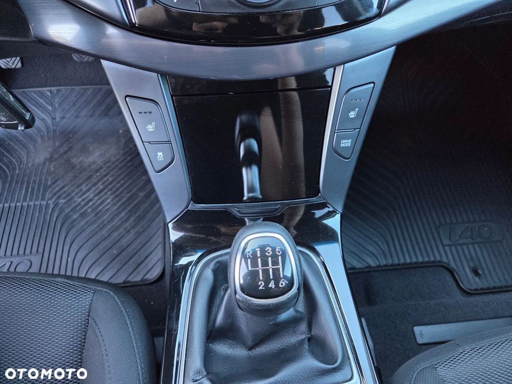 Hyundai i40 Kombi blue 1.7 CRDi Premium - 17