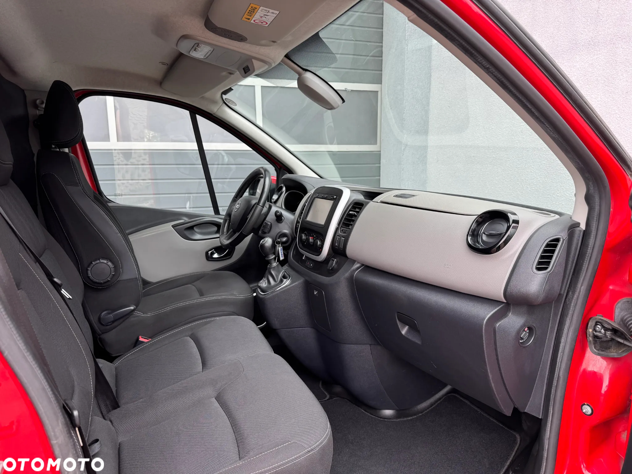 Nissan NV300 - 12