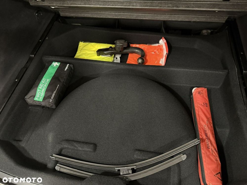 Volvo XC 60 D3 Drive-E Momentum - 9