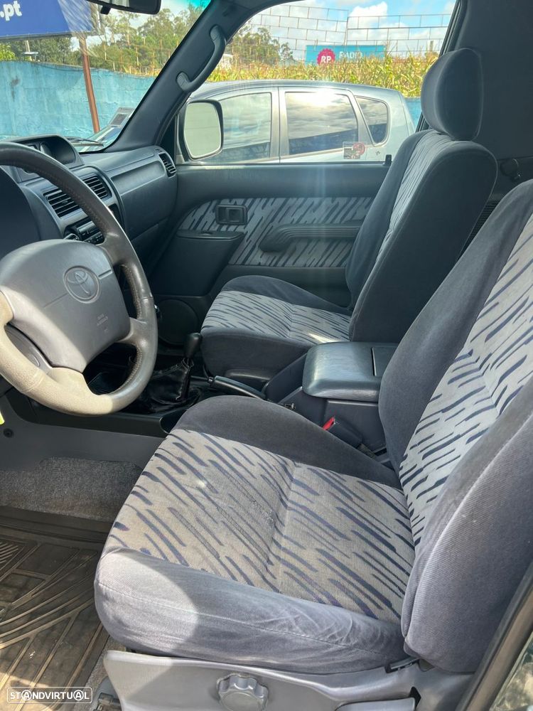 Toyota Land Cruiser 3.0 TD Pack 1 - 16