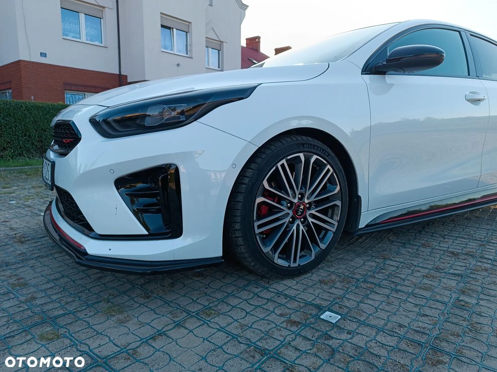 Kia ProCeed 1.6 T-GDI GT DCT - 11
